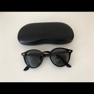 Ray Ban black circle sunglasses with case!